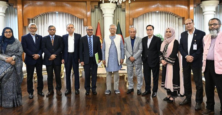 নির্ধারিত সময়েই বিসিএস পরীক্ষা আয়োজনের নির্দেশ প্রধান উপদেষ্টার